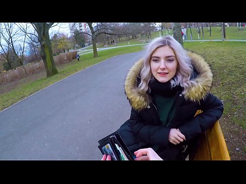 ❤️ Drénkt e Frieme säi waarme Spuer fir Suen - Blowjob am Park vum Eva Elfie ❤️ Porno bei eis ❌❤